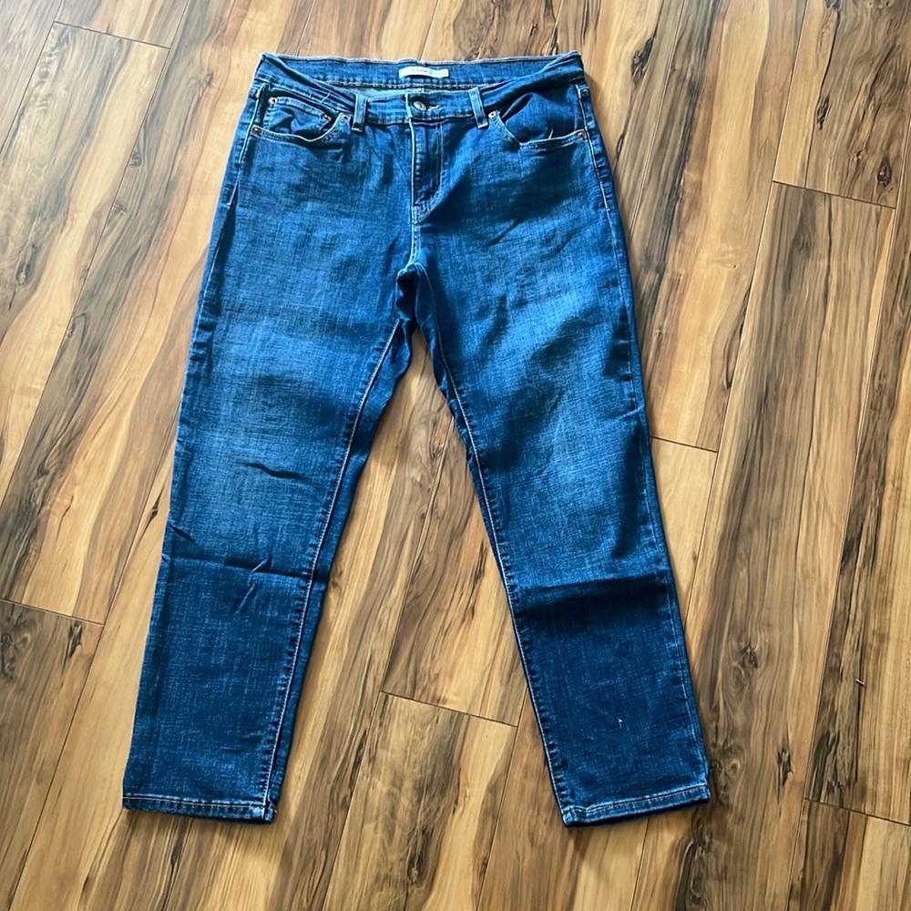COPY - Levi’s Cropped Boyfriend Fit Size 30